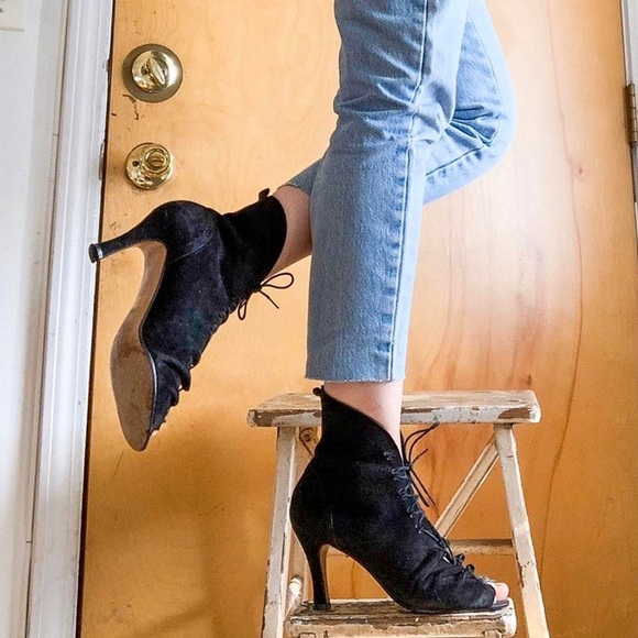 Vintage Gothic Victorian Peep Toe Pumps by Jan Jansen - Picture 2 of 4